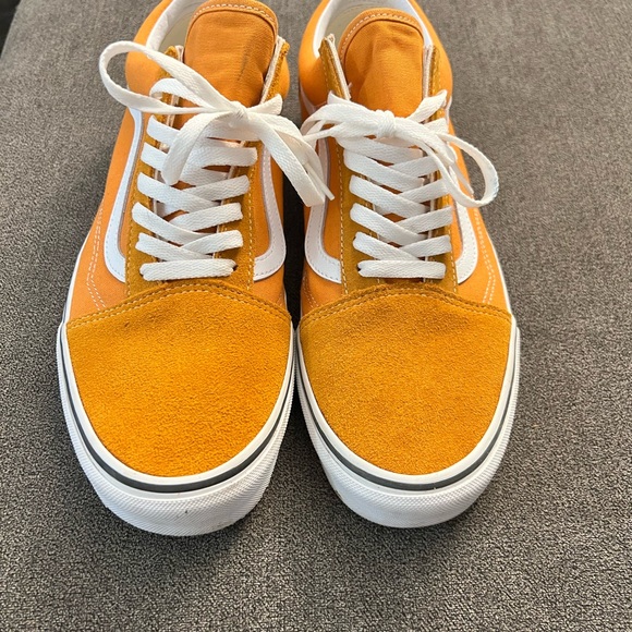 Vans - Picture 2 of 4